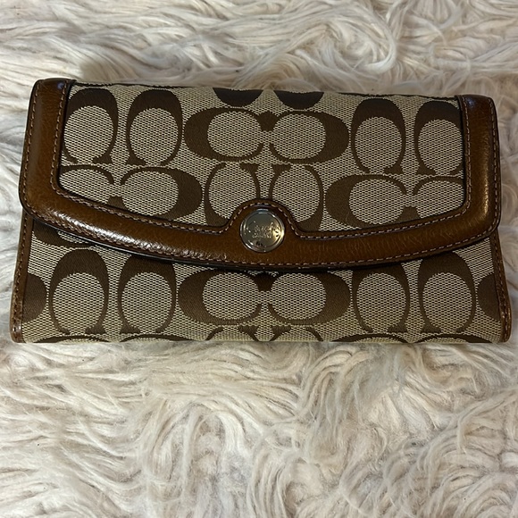 Coach Zipper Wallet - Picture 10 of 10